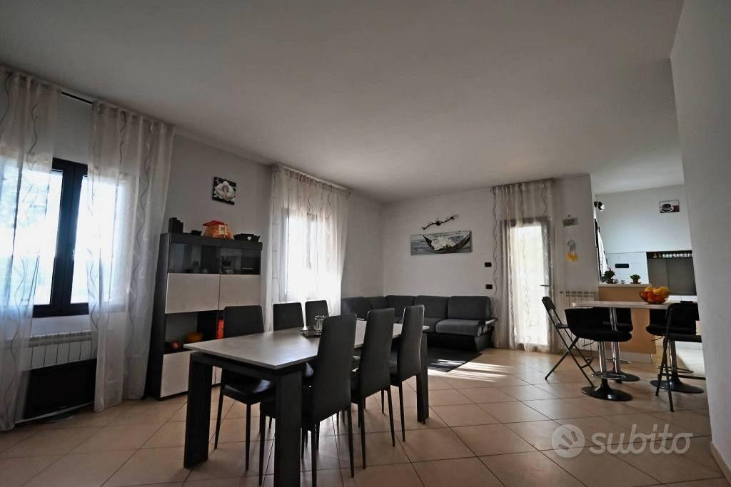 Villa di 506 m² con più di 5 locali a Putignano - Vista 6