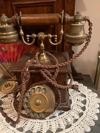 Telefono antico Telcer a manovella