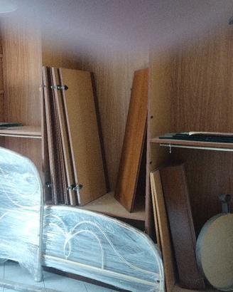 armadio a 4 ante completo più letto in ottone