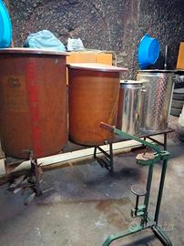 Attrezzatura per fare il vino