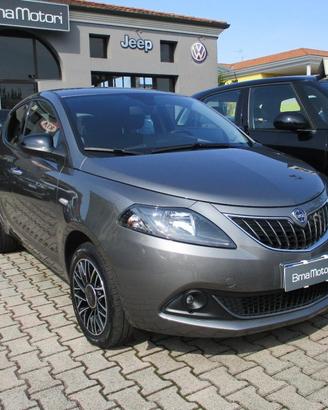 Lancia Ypsilon 1.0 Hybrid Platino - Carplay/Camera