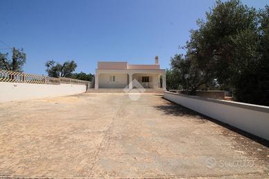 VILLA SINGOLA A OSTUNI