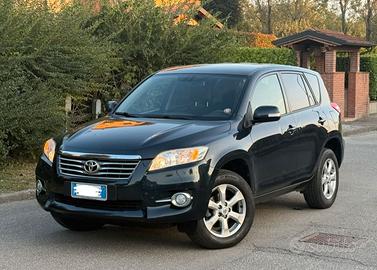 toyota rav 4 2.2 d4d  150cv 4x4 crossover 