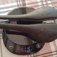 Sella in fibra di carbonio M Sport.