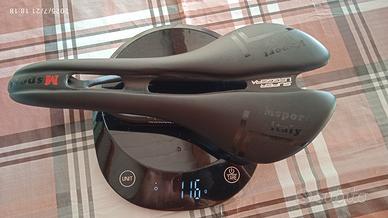 Sella in fibra di carbonio M Sport.