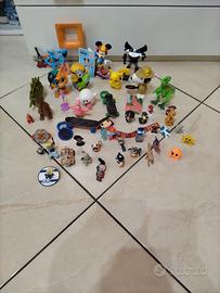 varie statuette e giochini per bimbi