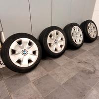 Cerchi in ferro BMW E87+ GOMME + copricerchi NERI