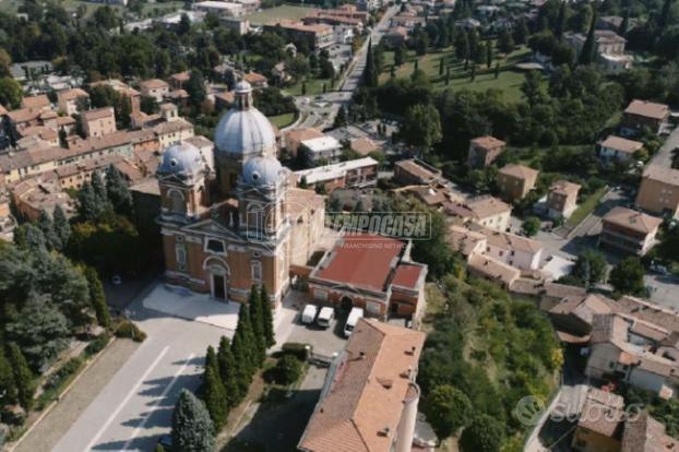 BIFAMILIARE IN ZONA RESIDENZIALE A MARANELLO