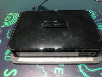 Router Netgear dgn2200 v2