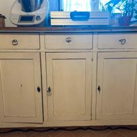 Credenza artigianale