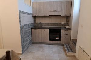 Appartamento arredato su 2 livelli in Via Sampolo