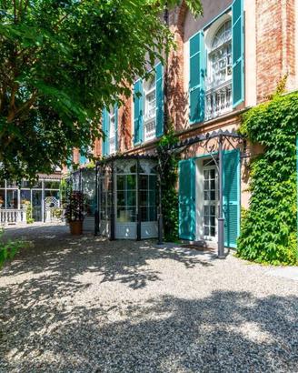 Villa di 343 m² con più di 5 locali a Tonco