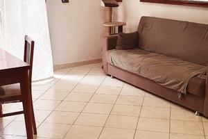 Primo piano ristrutturato con cantina, borgo