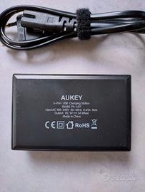 Alimentatore ricarica USB con cavetti