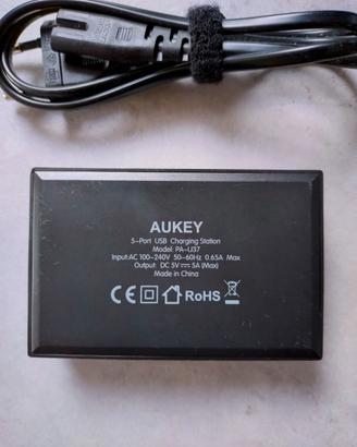 Alimentatore ricarica USB con cavetti