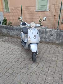 Vespa LX 150