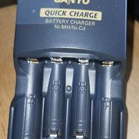 Sanyo Caricabatterie NiCd NiMH 2xAAA or 4xAA