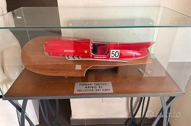 MODELLO MOTOSCAFO FERRARI ARNO