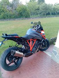 ktm1290 super duke gt 