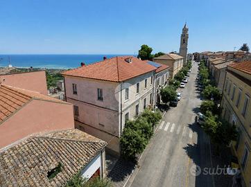 CASA SEMINDIPENDENTE A ROSETO DEGLI ABRUZZI