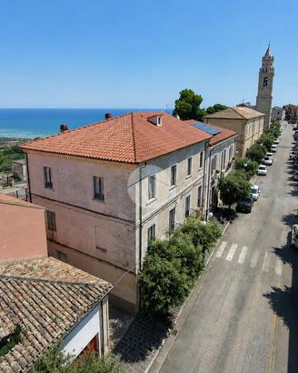 CASA SEMINDIPENDENTE A ROSETO DEGLI ABRUZZI
