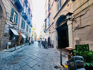 DEPOSITO A NAPOLI