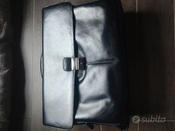 Borsa ventiquattrore Carpisa vera pelle