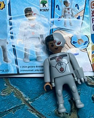 Personaggio kinder playmobil DC