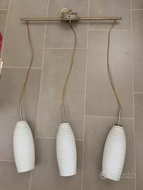 Lampadario a tre calici appesi