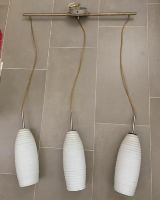 Lampadario a tre calici appesi