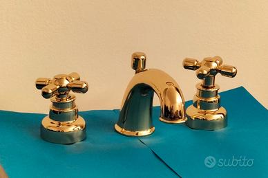 Miscelatore lavabo a tre fori oro lucido