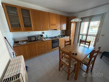 Cucina completa Gatto color legno anno 1990