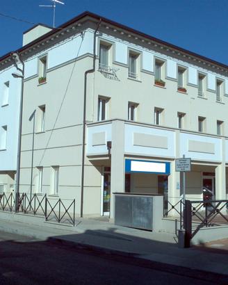 Negozio 300 mq + parcheggio esclusivo