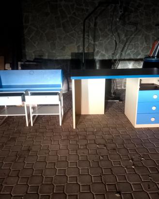 IKEA SCRIVANIA,COMODINI,LETTO 1/2 PIAZZA EMINFLEX