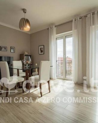 Appartamento di 160 m² con 5 locali e posto auto a