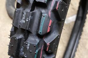 Ruota NUOVA moto anteriore maxxis