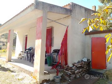 Ploaghe - loc.Lazzari Terreno mq.4000 con casetta