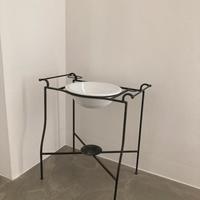 Toletta ferro battuto e ceramica lavabo