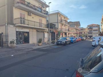Appartamento uso ufficio a Sant'Agata li Battiati