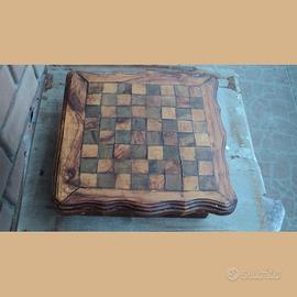 Cassettina con giochi in ulivo