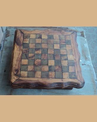 Cassettina con giochi in ulivo