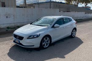 Volvo v40 v 40