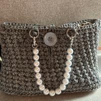 Borsa argento con manico in perle