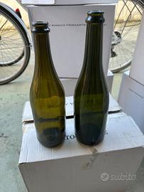 Bottiglie vuote per vino