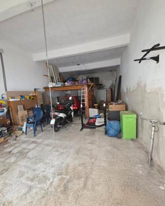 Locale com./magazzino nel cuore di Calasetta