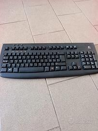 tastiera bluetooth pile non comprese