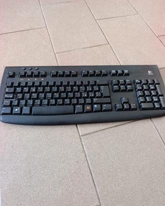 tastiera bluetooth pile non comprese