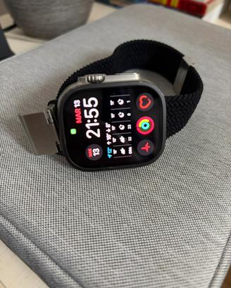 Apple Watch Ultra 49 mm GPS +Cell in titanio