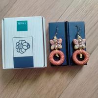 Set collana ed orecchini THUN.