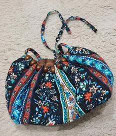 borsetta vintage in tessuto e legno